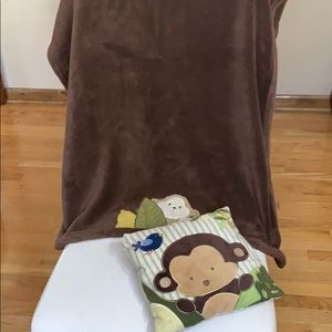 Monkey blanket and pillow